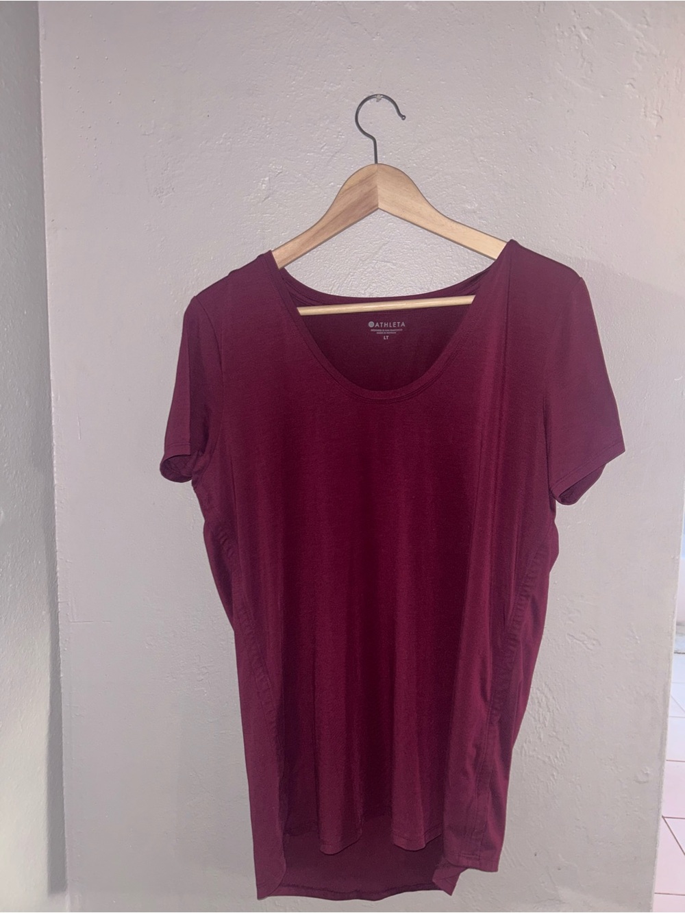 Athleta Short Sleeve Scoop Neck Tee in Deep Wine Large Tall